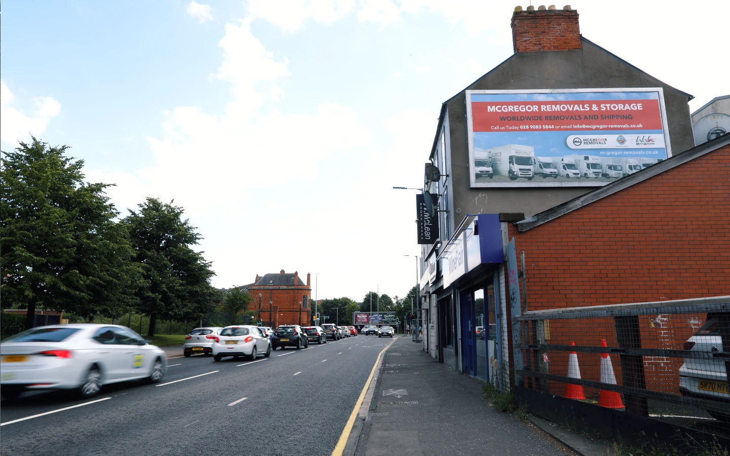 cycle 14 cormac street closer with traffic