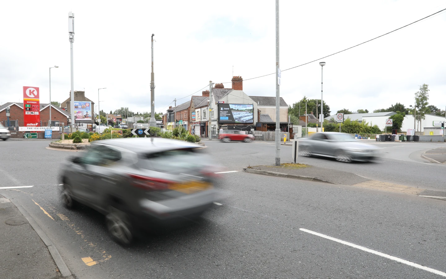 cycle 14 armagh railway street traffic 2